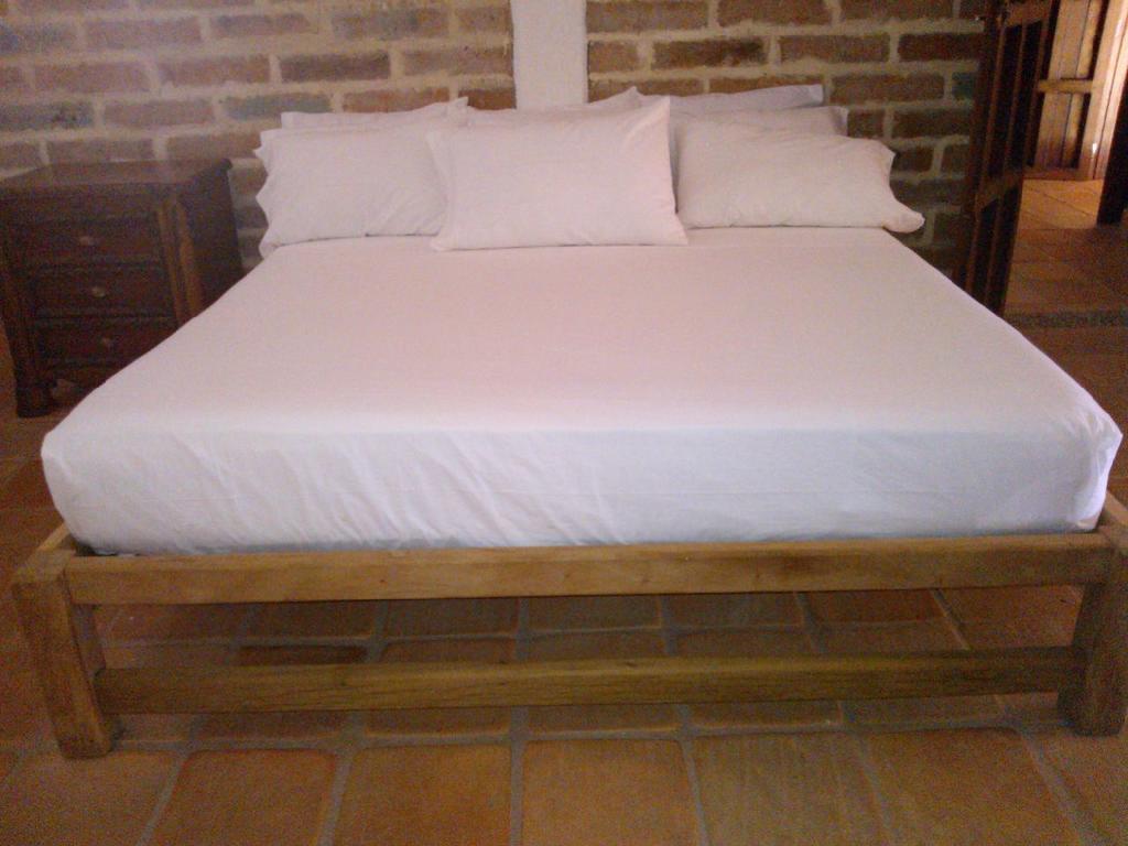 Hotel Santa Barbara Colonial - Santa Fe De Antioquia Quarto foto