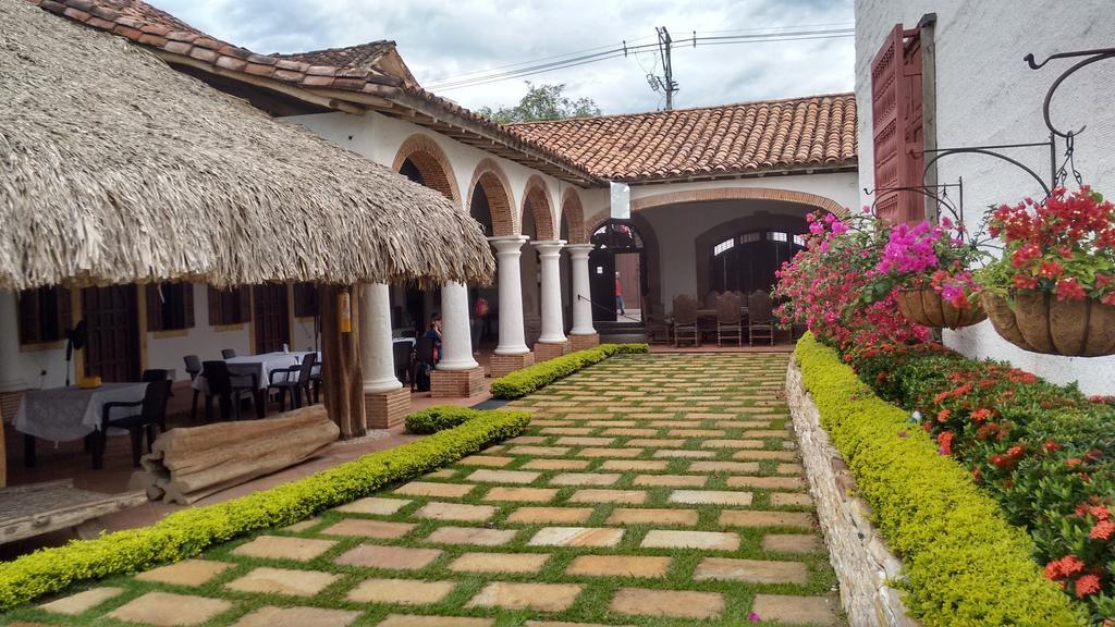 Hotel Santa Barbara Colonial - Santa Fe De Antioquia Quarto foto